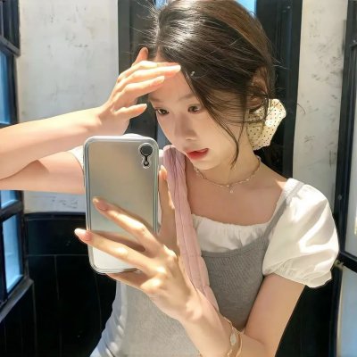隔壁的吸血鬼美眉